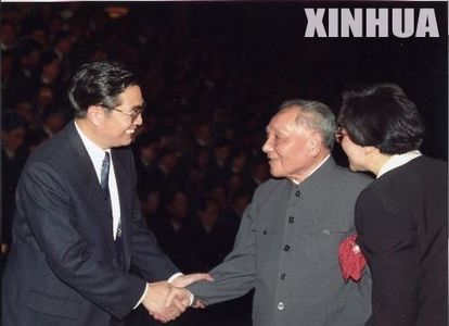 震撼揭秘:邓小平选胡锦涛为接班人的历史真相