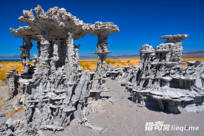 ����Ȼ������������ΰ��������ߣ���Щʯ�һ��������ŷ��ģ�(1)