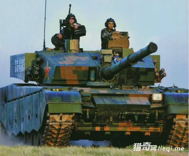 这次亮相建军90周年阅兵的很可能是“高可靠性”版的新型99A坦克。