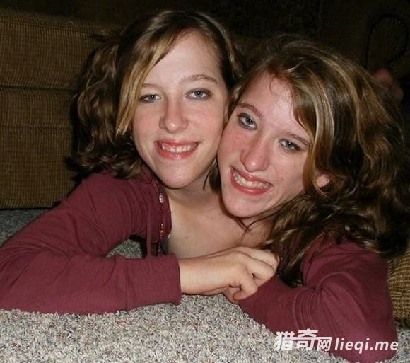 ��˫ͷ�ˡ����ù������壬ȴ����ӵ���Լ���������