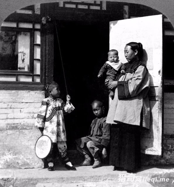 30�ž�ʱ����Ů�˵�����Ƭ���ع���С��Ϊ�����Ǹ����(6)