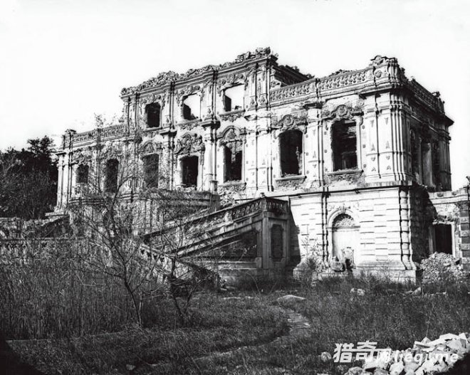 ����Ƭ��¼Բ��԰����13��������ֺ�ĵۻ�԰����û�ڻĲ���(1)