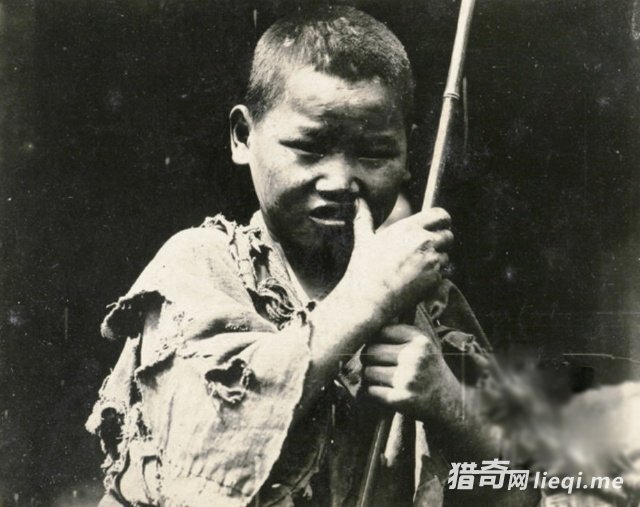 ����ǰ����Ƭ����ĩ�����ͷ��ؤ�����ﶼ����һ���򹷹�(3)