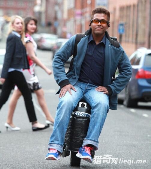 Ӣ��С�﷢������Я����ʽ�� ������Ϳ��Բٿط�����ٶ�(1)