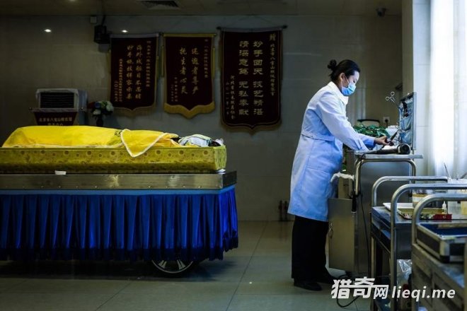 �¾�Ů����ʦ������Ϊ5000��ʬ�廯ױ����(1)