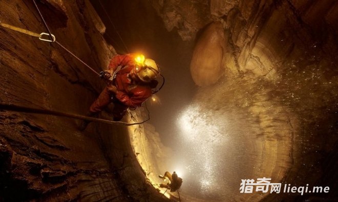 ʵ��ȫ�������صĶ�Ѩ�����˿��Ե���ײ�(1)