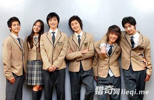 ֱ������14��У�����ձ��ɰ�Խ�����£�����ϲ����һ�(1)