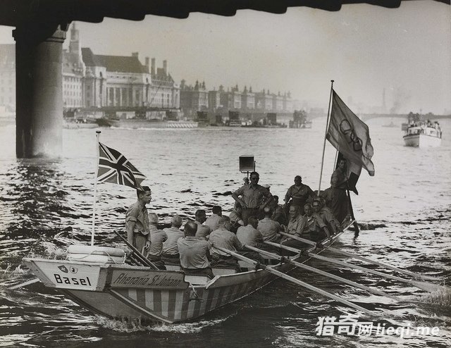 1948���׶ذ��˻�����Ƭ���ڶ��������ս����׽��˶���(5)