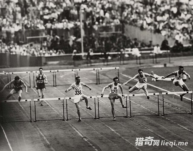 1948���׶ذ��˻�����Ƭ���ڶ��������ս����׽��˶���(4)