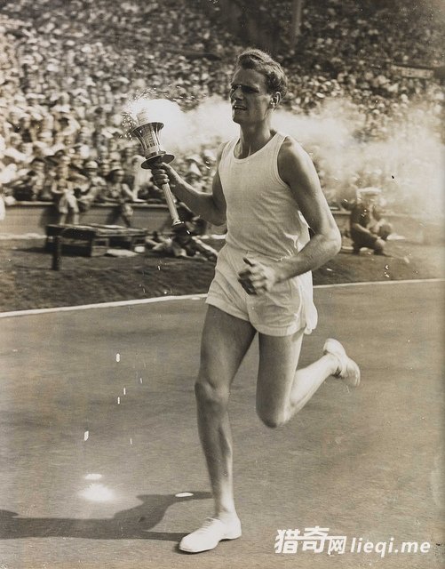 1948���׶ذ��˻�����Ƭ���ڶ��������ս����׽��˶���(1)