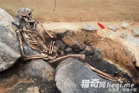 ����ʮ�󿼹ŷ��֣�������ʯ��ʷǰ���ݡ���Ѫ��Ůʬ�����鴬����(4)