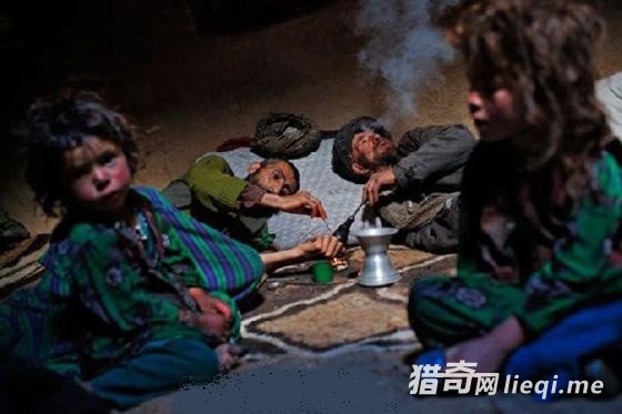 ����ĸ�ĸΪʹ���Ӱ�������ι����ѻƬ��(1)