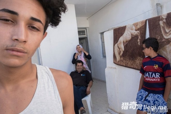 ����16��С�к�û��˫�ȣ�ȴ�����ȫ������ھ����������˸ж�(1)