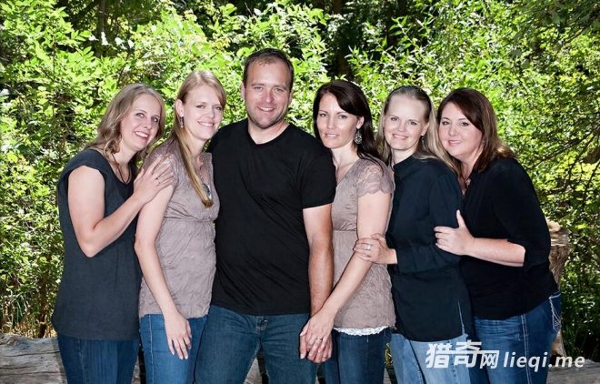 ����һ��ļ�ͥ���������������ɷ򣬳ƴӲ��໥����(1)