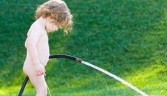 �Ա���򲻽����Ժ� ���һ��ǹ��Ҽ��䱦��