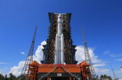 �����ߺ��׷�Ϊɶѡ�ں����Ĳ����䳡?