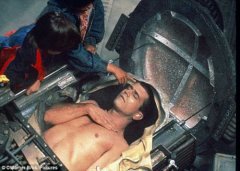 һ����Һ���䶳��50��ĸ������������¡����������