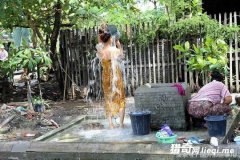 ����һ��û��ԡ�� Ů��ֻ�ܵ��֣�ϴ�裢�Ĺ��ң�