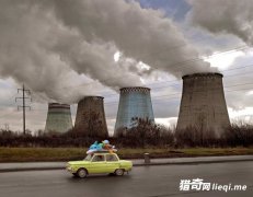 �¹���Ӱʦ��ͷ�еĶ���˹���������������Ƕ���������˯��֮�С�